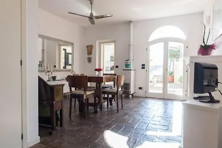 דירות רימיני Casa Fellini Nel Borgo Di San Giuliano איטליה