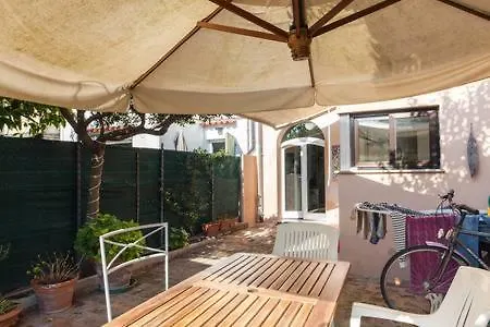 דירות רימיני Casa Fellini Nel Borgo Di San Giuliano 0*,
